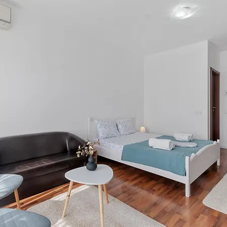 Garsoniera Dreamhouse Titan - Rasarit De Soare Apartment Bucureşti Exterior foto